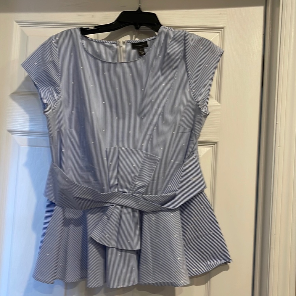 Halogen blue and white top zip back size large